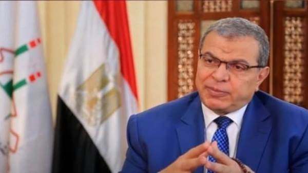 وزير القوى العاملة