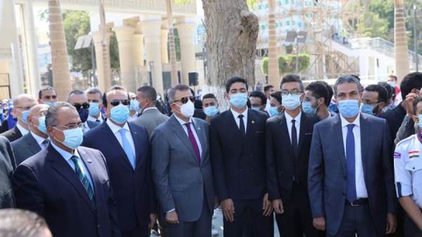 وزير التعليم العالي في جامعة عين شمس