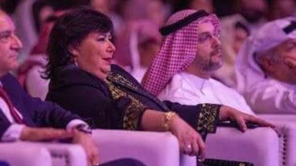 وزيرة الثقافة