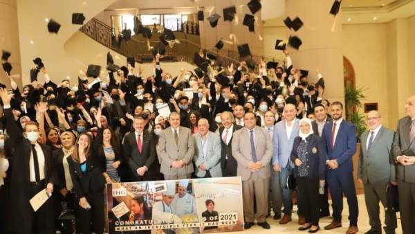 وزير القوى العاملة في حفل تخريج المتدربين