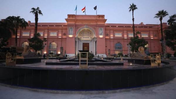 الموقع الالكتروني للمتحف المصري بالتحرير