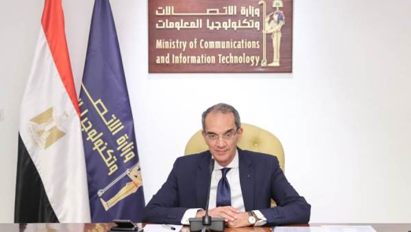وزير الاتصالات