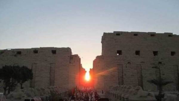 الشمس تتعامد على قدس آمون في الأقصر