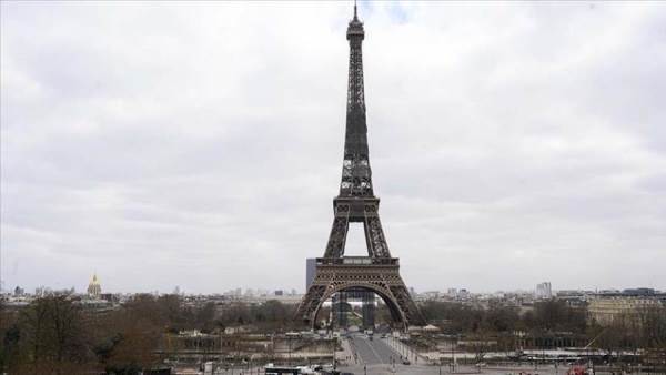 فرنسا تقلص مدة العزل للمصابين بكورونا من عشرة إلى 7 أيام