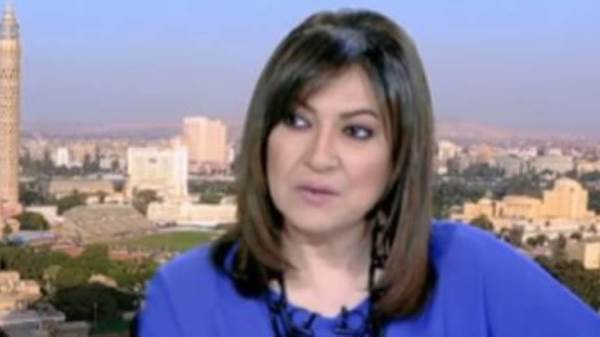 الأعلامية عزة مصطفي