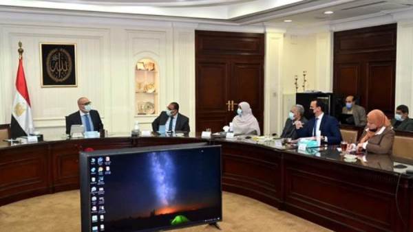 وزير الإسكان يتابع موقف وحدات المبادرة الرئاسية سكن لكل المصريين