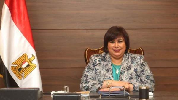 الفنانة الدكتورة إيناس عبد الدايم وزيرة الثقافة