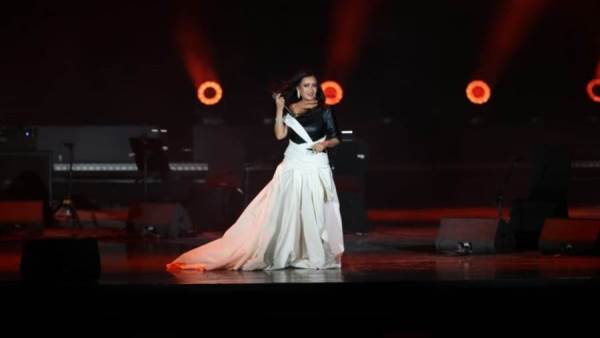 الفنانة لطيفة على مسرح إكسبو دبي - أرشيفية