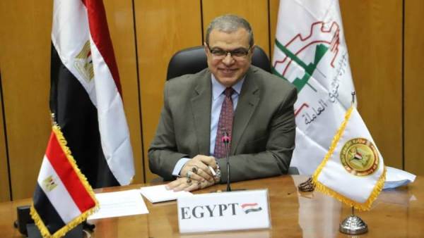 وزير القوىالعاملة محمد سعفان