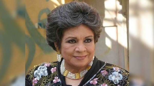 الفنانة الكبيرة الراحلة كريمة مختار