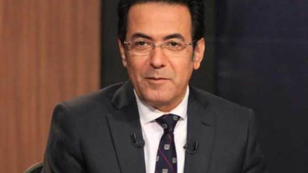 الإعلامي خيري رمضان