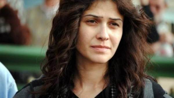 الفنانة بسمة