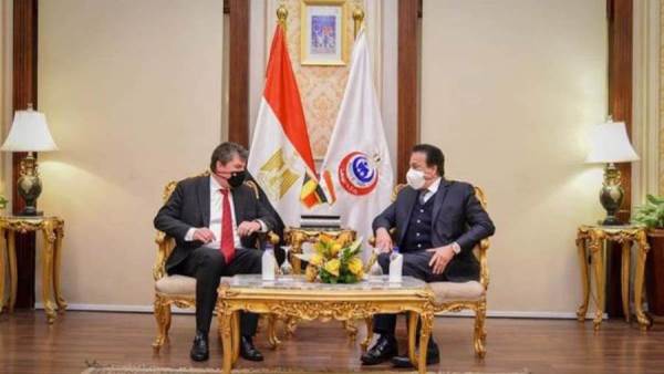 جانب من لقاء عبدالغفار مع القائم باعمال السفير البلجيكي بمصر