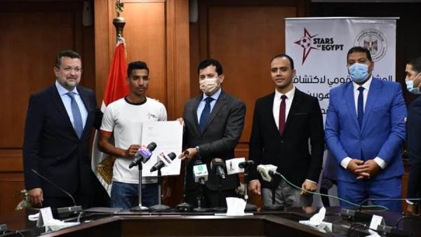 وزير الشباب والرياضة خلال المؤتمر