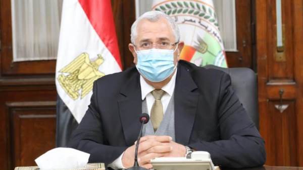 وزير الزراعة السيد القصير