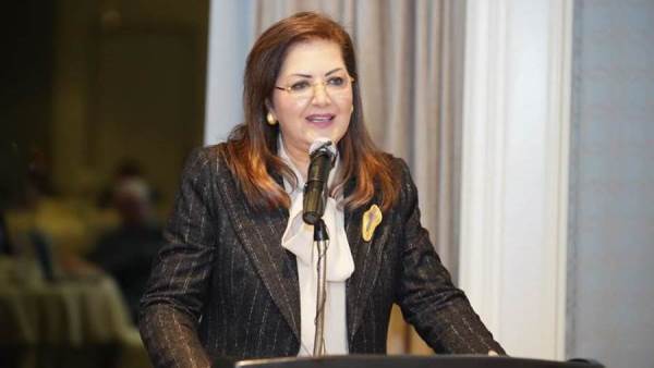 هالة السعيد وزيرة التخطيط