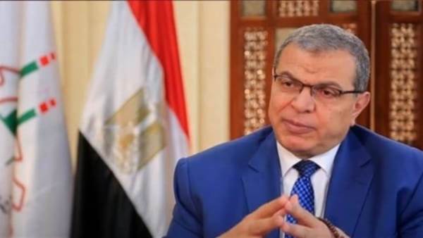 وزير القوى العاملة