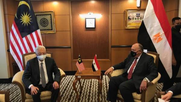 وزيرا الخارجية المصري والماليزي