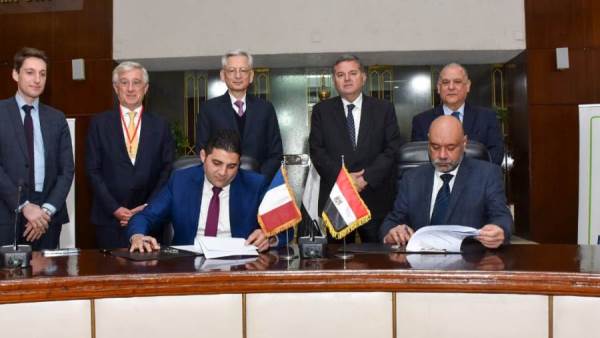 توقيع مذكرة تقاهم بين النصر للسيارات وفاليو