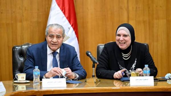 وزيرا التجارة والتموين