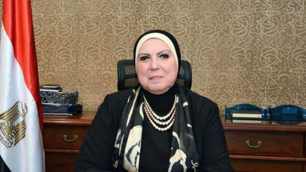 وزيرة التجارة والصناعة