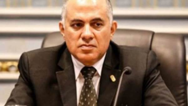 وزير الري والموارد المائيه