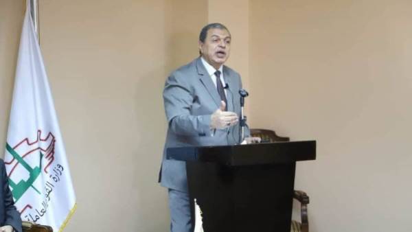 وزير القوى العاملة
