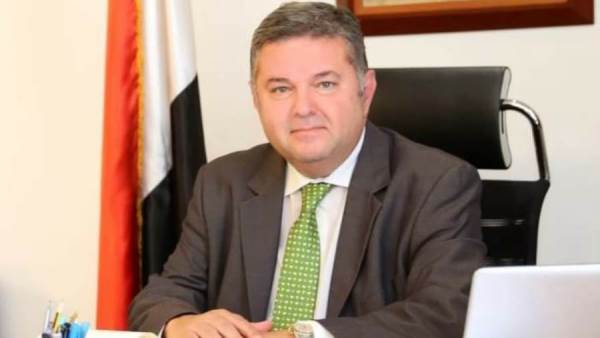 وزير قطاع الاعمال العامه