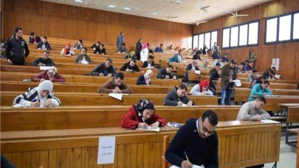امتحانات الجامعات