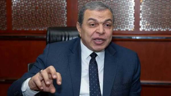 وزير القوي العاملة