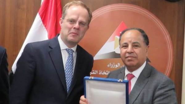محمد معيط والسفير البريطاني بالقاهرة