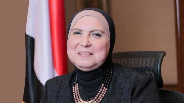وزيرة التجارة والصناعة