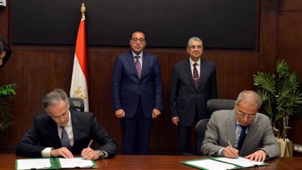 مدبولي يشهد توقيع اتفاقيتي تعاون لدعم جهود إزالة الكربون من قطاع الطاقة