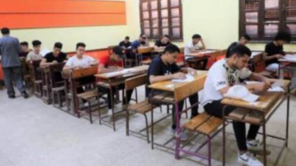 طلاب الثانوية العامة