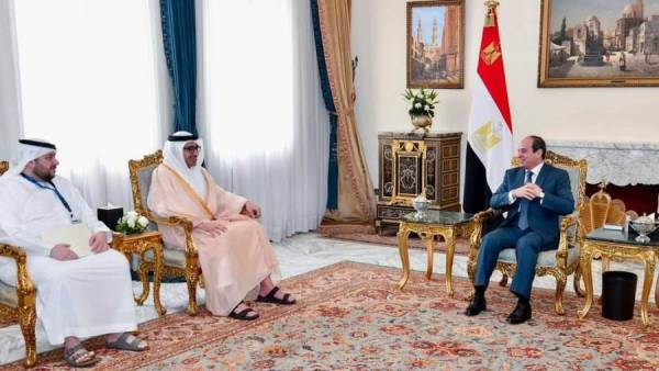 الرئيس السيسي ووزير خارجية الإمارات