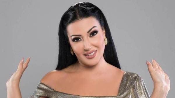 الفنانة سمية الخشاب