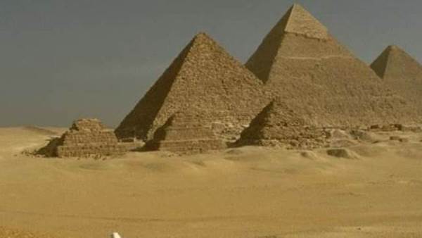 الأهرامات