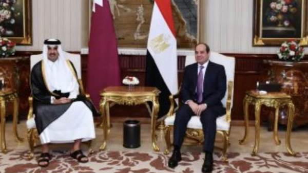الرئيس عبد الفتاح السيسي وأمير قطر