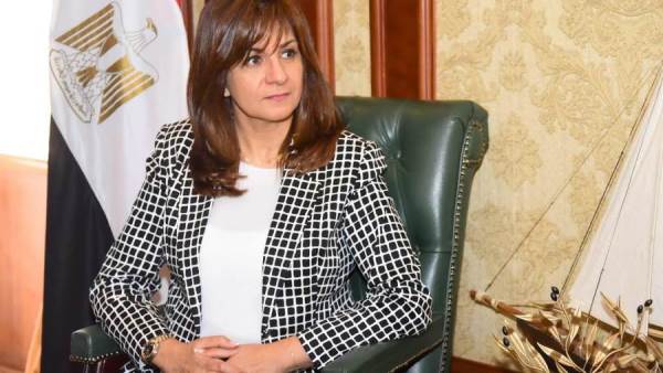 وزيرة الهجرة