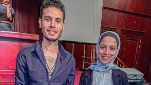 الشاب والفتاة