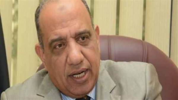 محمود مصطفى كمال عصمت وزيرا لقطاع الأعمال العام