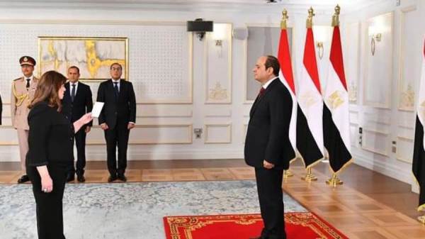 وزيرة الهجرة والرئيس السيسي