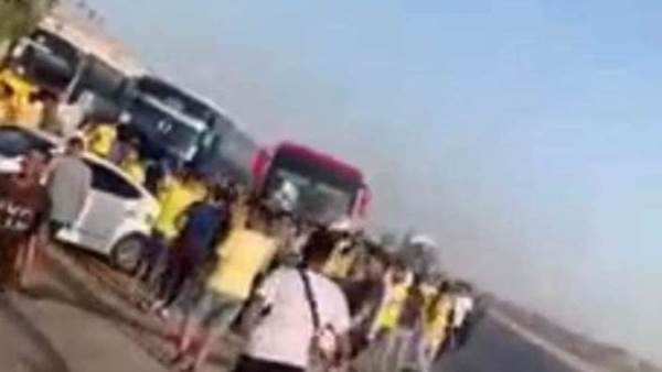 اعتداء جماهير الاسماعيلى على مشجعي الاهلى