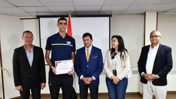 تكريم منتخب مصر لكرة الطائرة