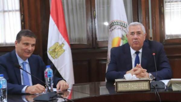 وزير الزراعة ورئيس البنك الزراعي