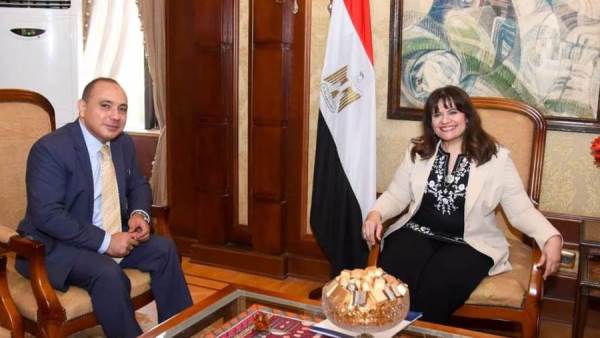 وزيرة الهجرة وسفير مصر في كينيا