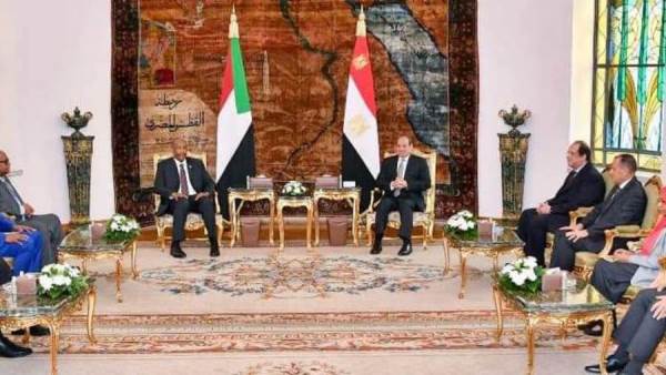 الرئيس السيسي ورئيس مجلس السيادة الانتقالى السودانى