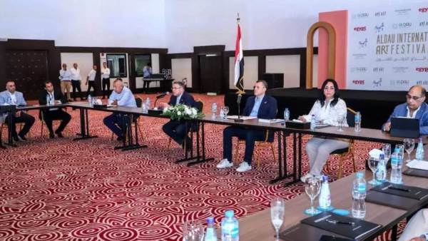 اجتماع وزير السياحة مع مستثمري قطاع السياحة