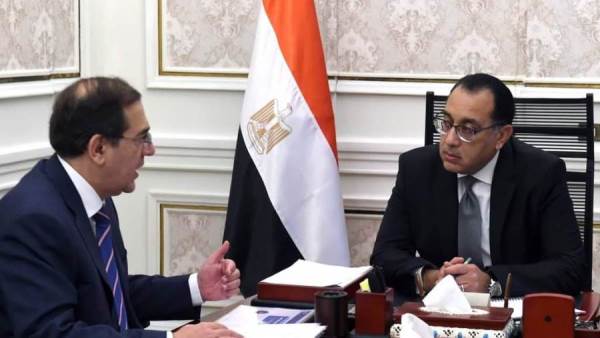 رئيس الوزراء ووزير البترول