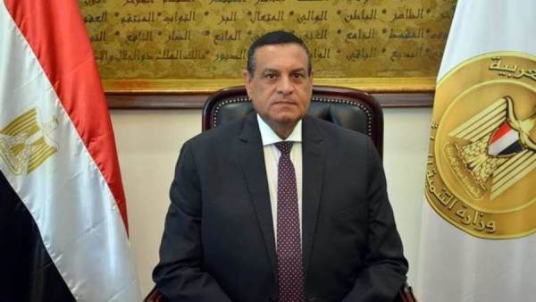 وزير التنمية المحلية